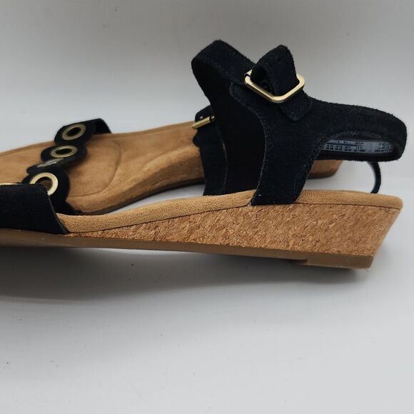 Koolaburra by UGG Women's Leira Black and Tan Heeled Sandals with Gold Accents - Picture 4 of 9